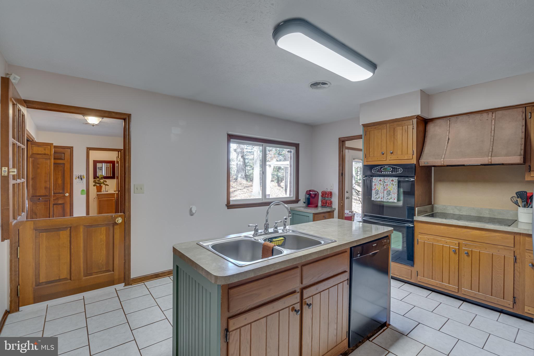 WOODBRIER MANOR - Residential