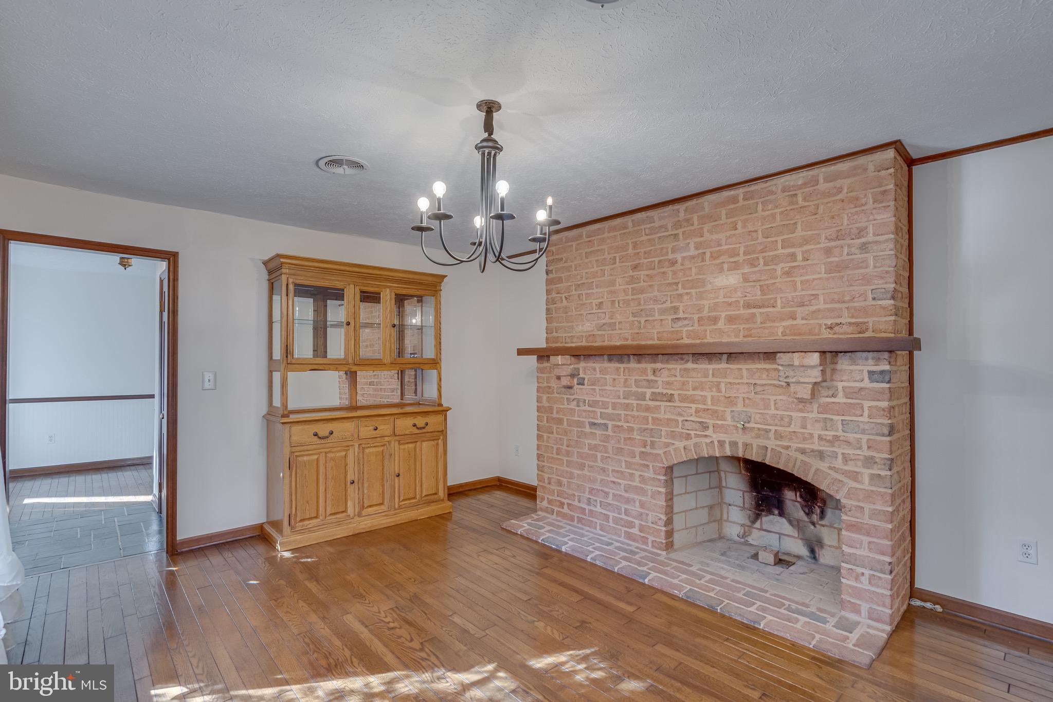 WOODBRIER MANOR - Residential