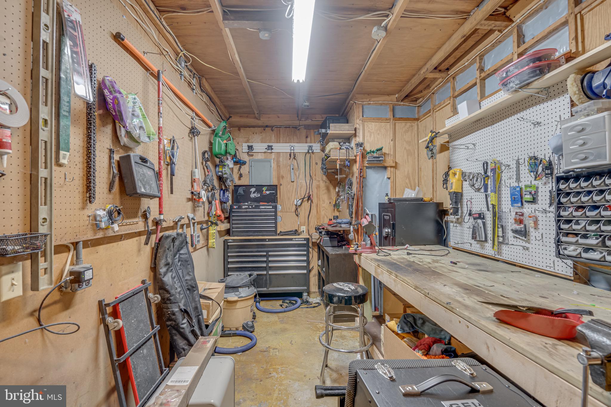 WOODBRIER MANOR - Residential