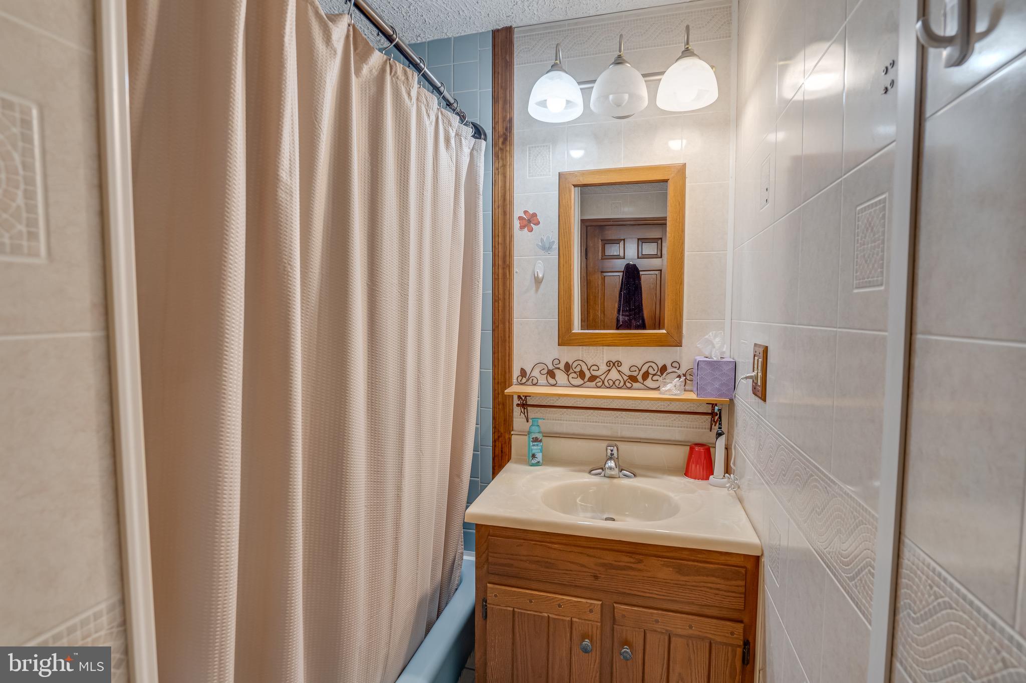 WOODBRIER MANOR - Residential