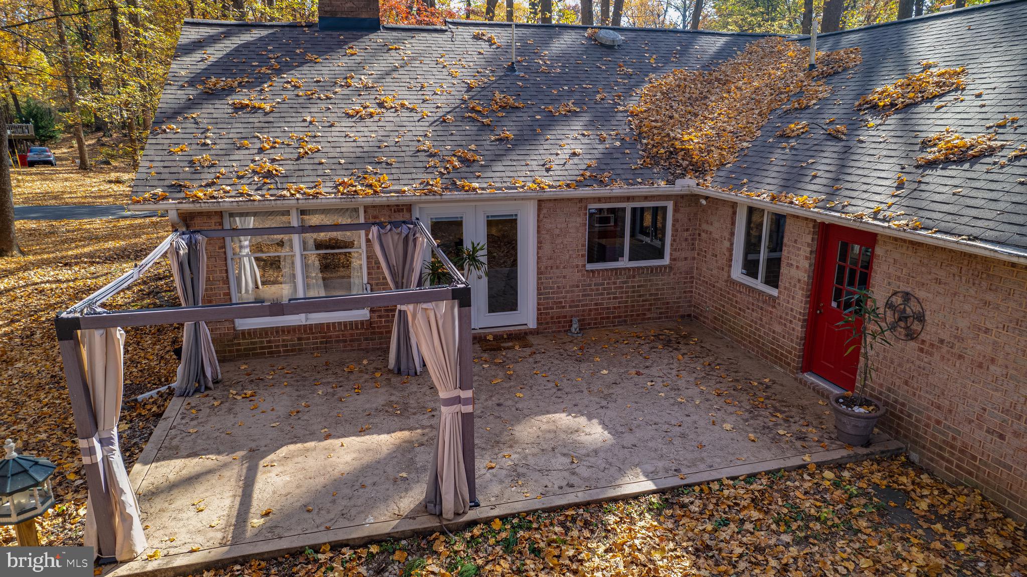 WOODBRIER MANOR - Residential