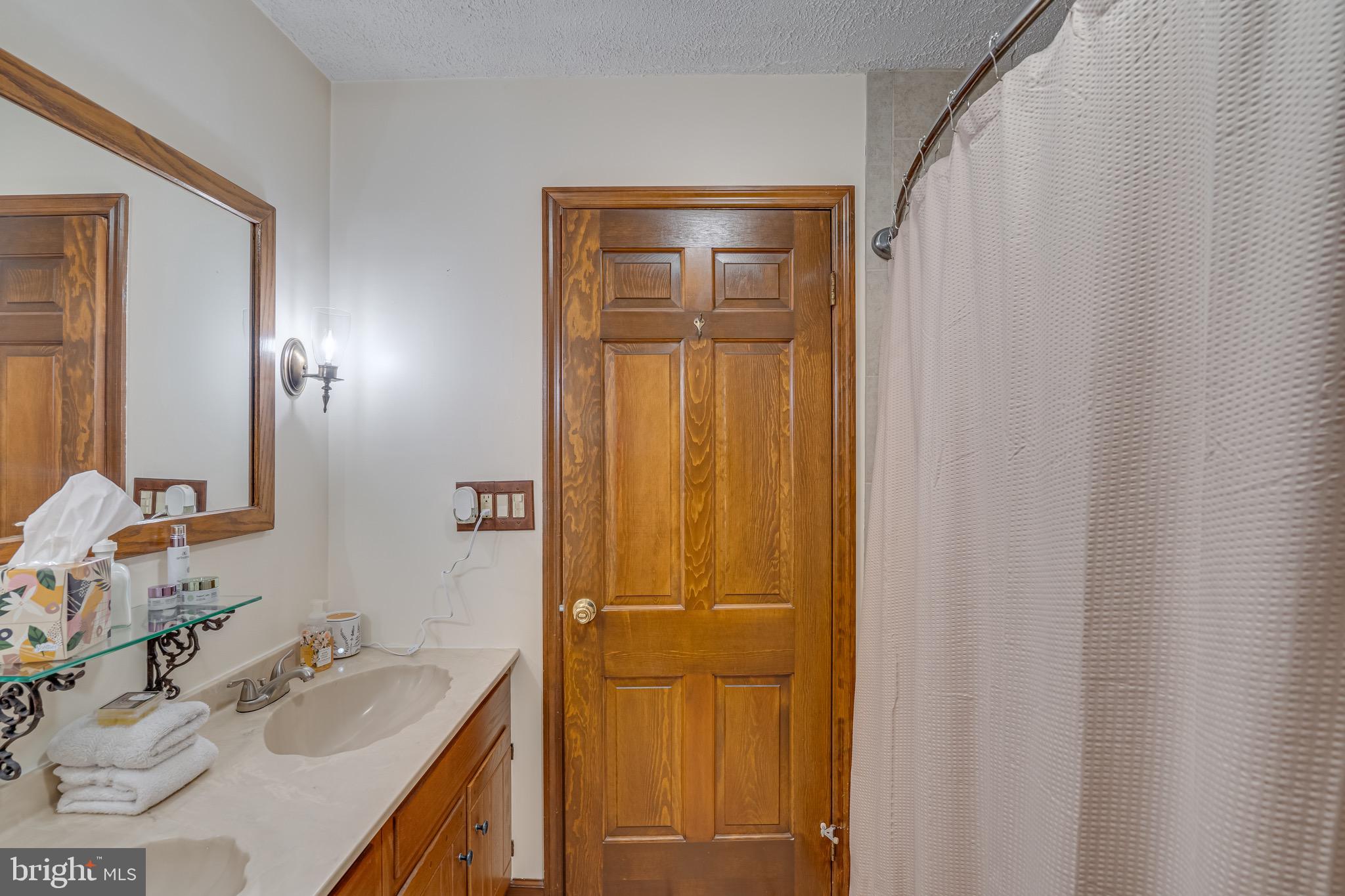 WOODBRIER MANOR - Residential