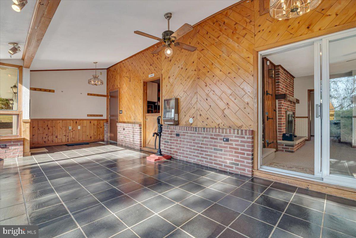 NONE AVAILALBE - Residential Lease