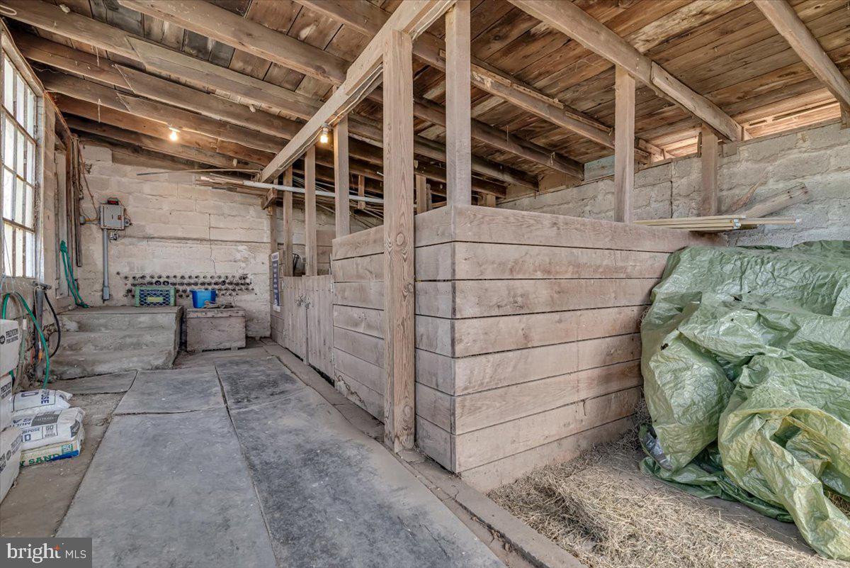 NONE AVAILALBE - Residential Lease