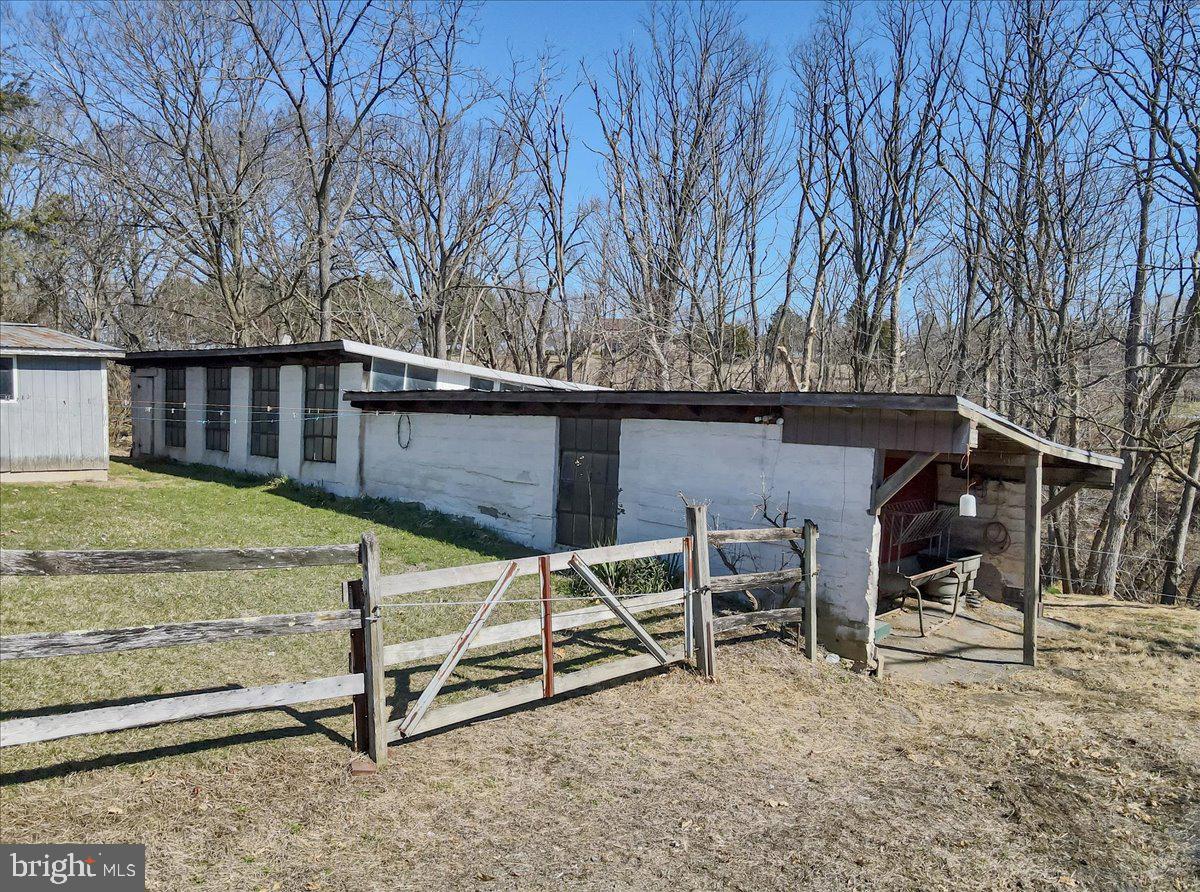 NONE AVAILALBE - Residential Lease