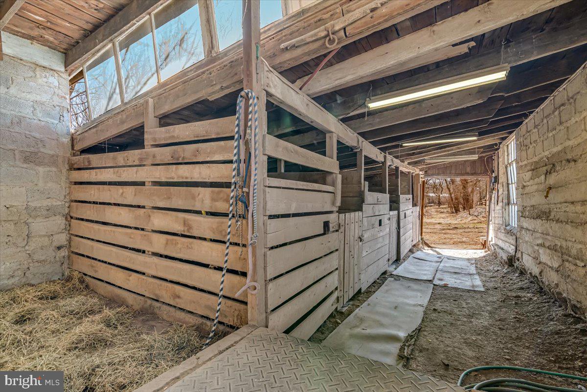 NONE AVAILALBE - Residential Lease