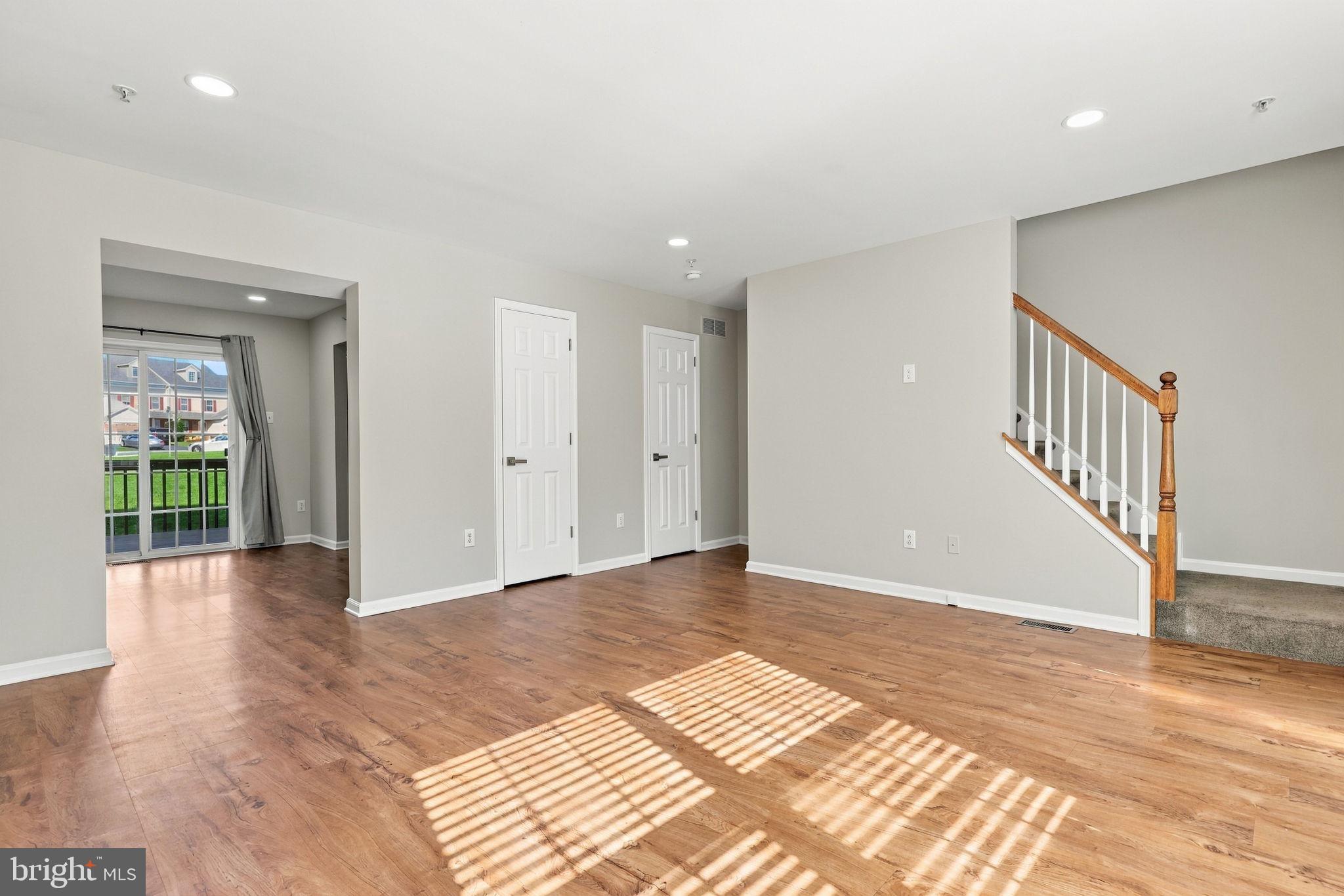213 TANAGER COURT 258