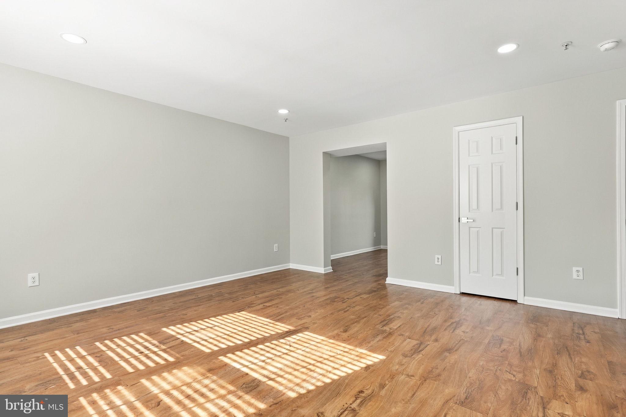 213 TANAGER COURT 258