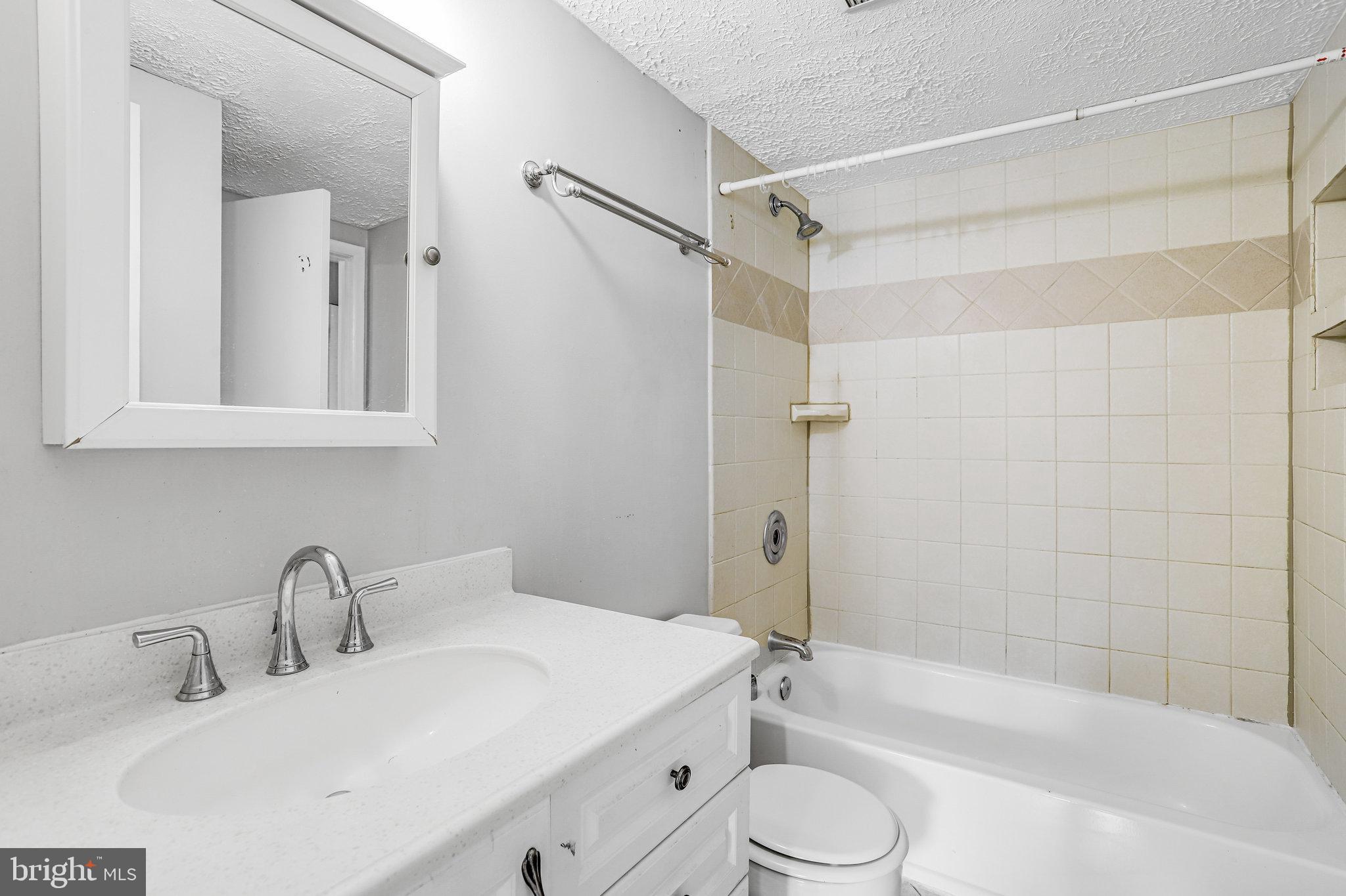 GUNNERS LAKE VILLAGE - Residential