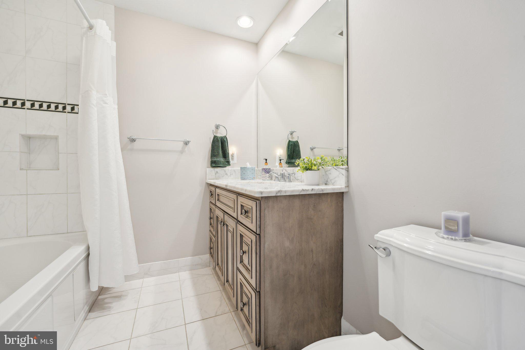 WOLF TRAP WOODS - Residential