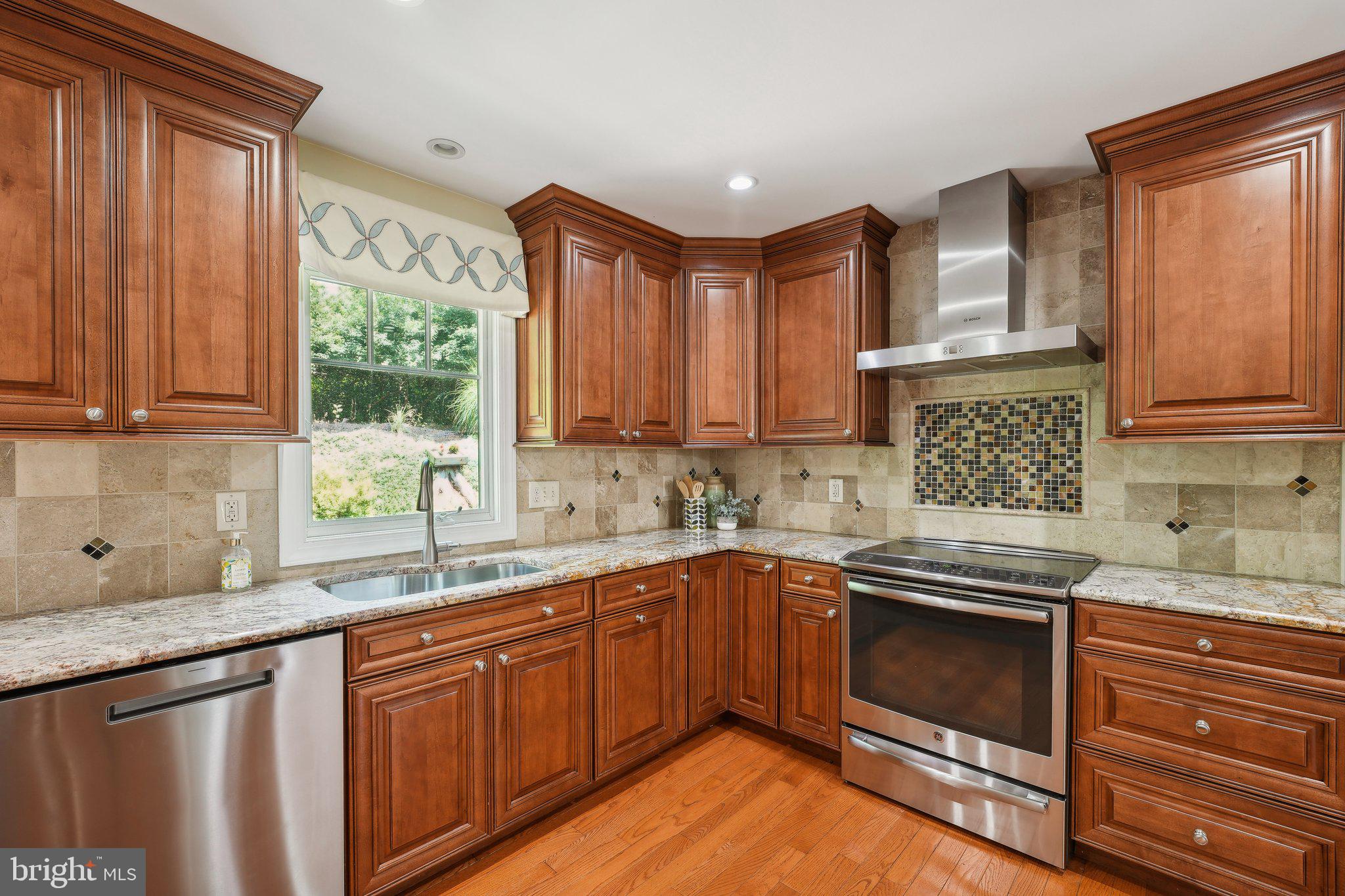 WOLF TRAP WOODS - Residential