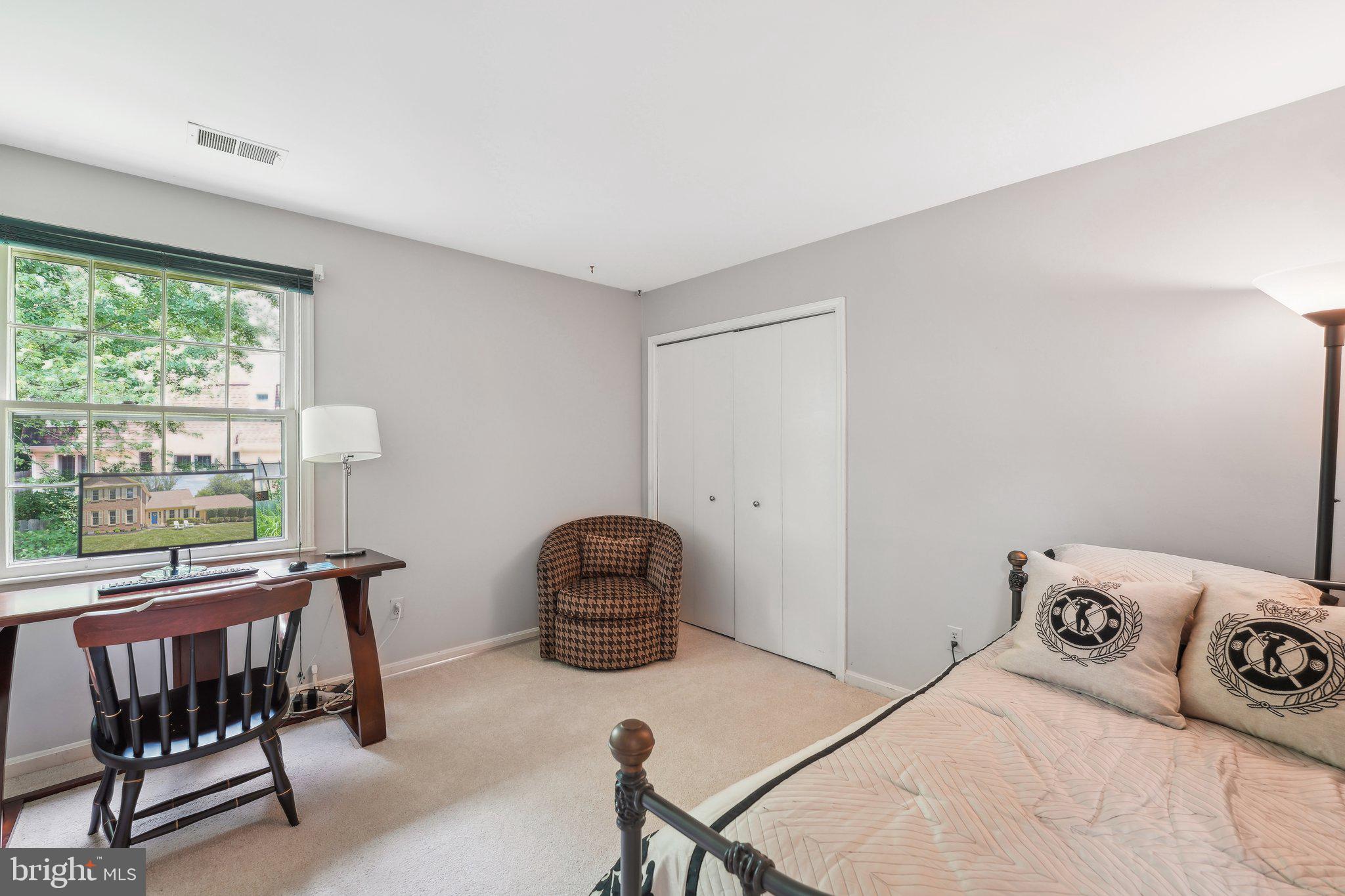 WOLF TRAP WOODS - Residential