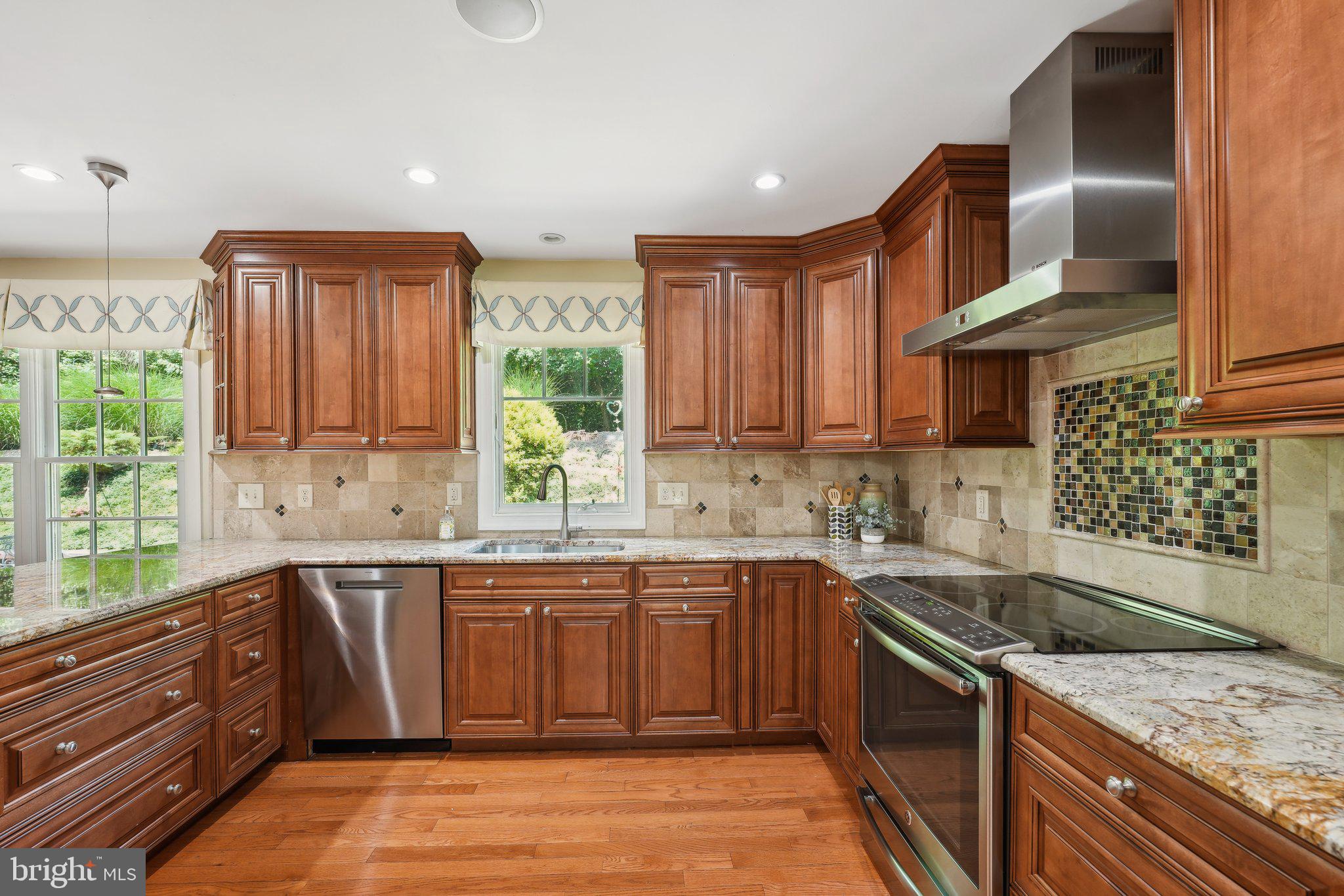 WOLF TRAP WOODS - Residential