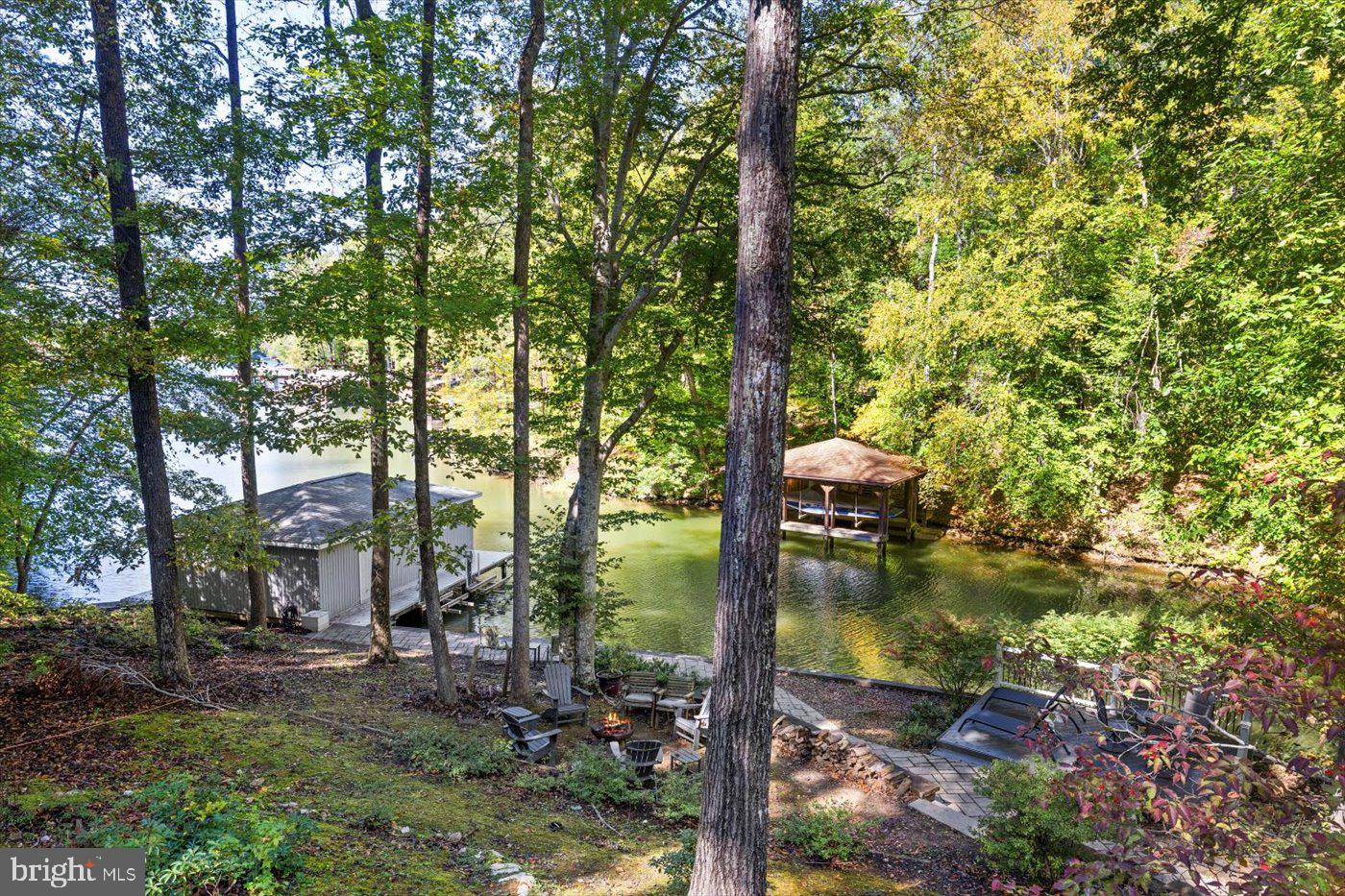 CHILDS COVE - Residential