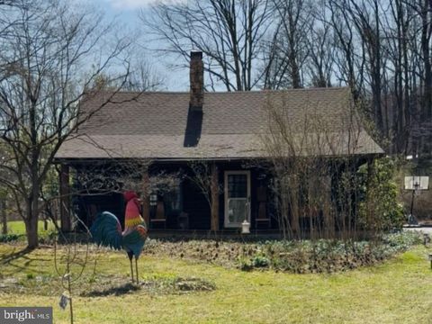 5053 LAKEWOOD DRIVE MOHNTON PA 19540