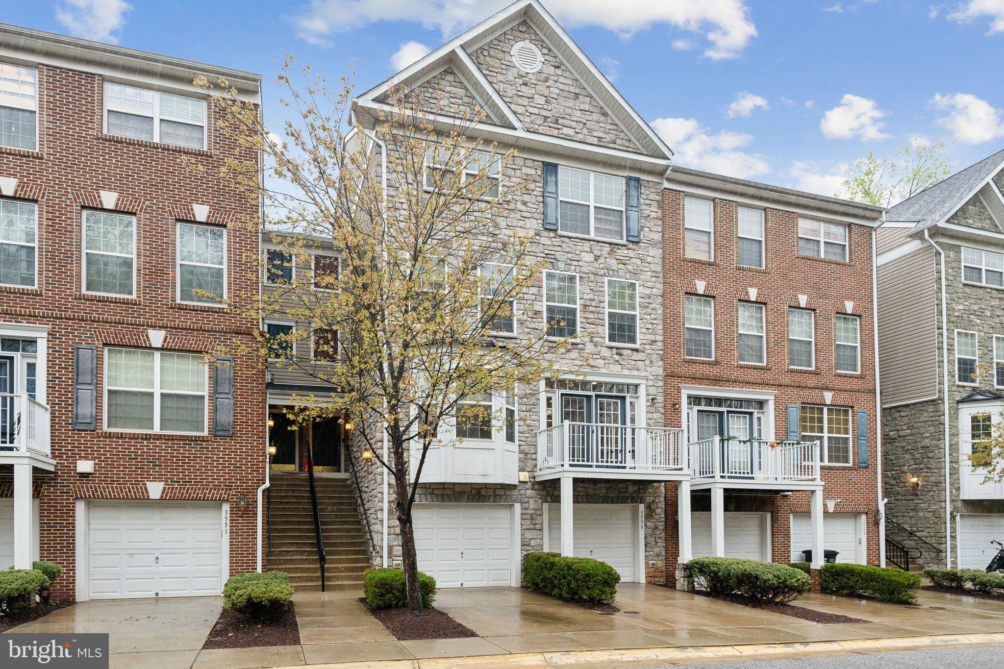 CARRIAGES AT RUSSETT - Residential