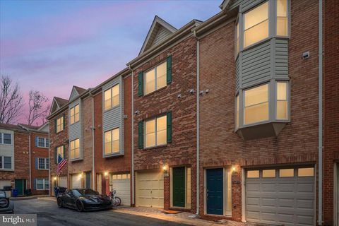 1802-E 9TH STREET S ARLINGTON VA 22204