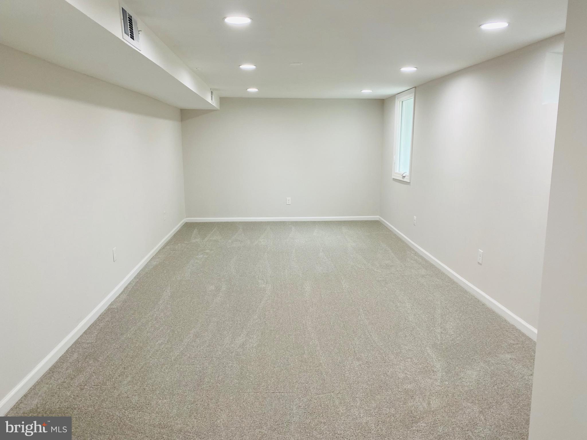 ROSE HILL FARMS - Residential