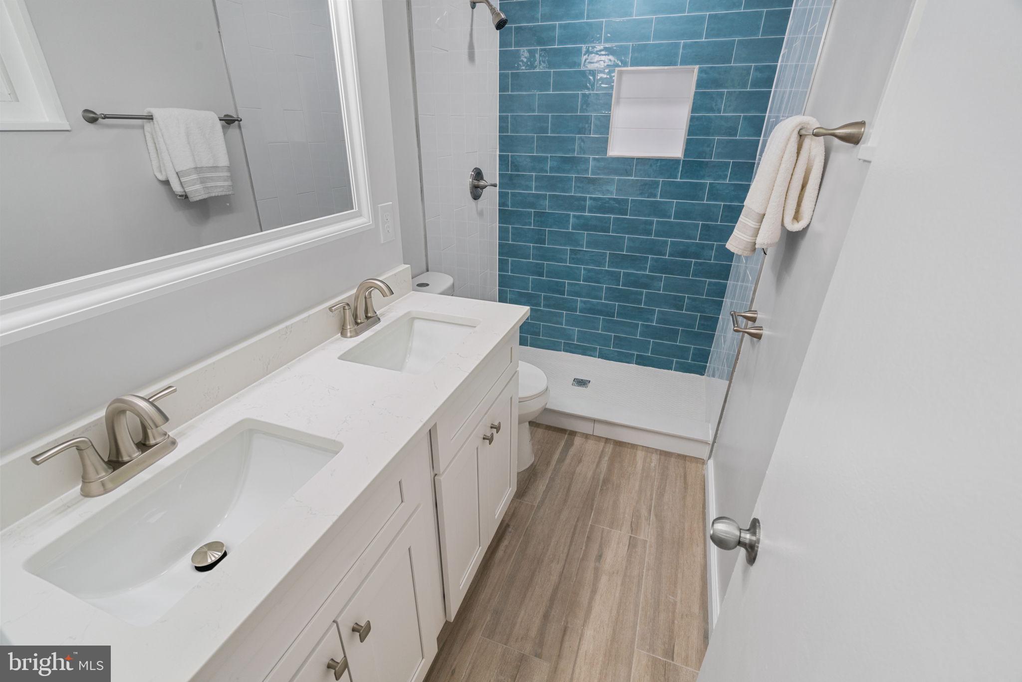 ROSE HILL FARMS - Residential