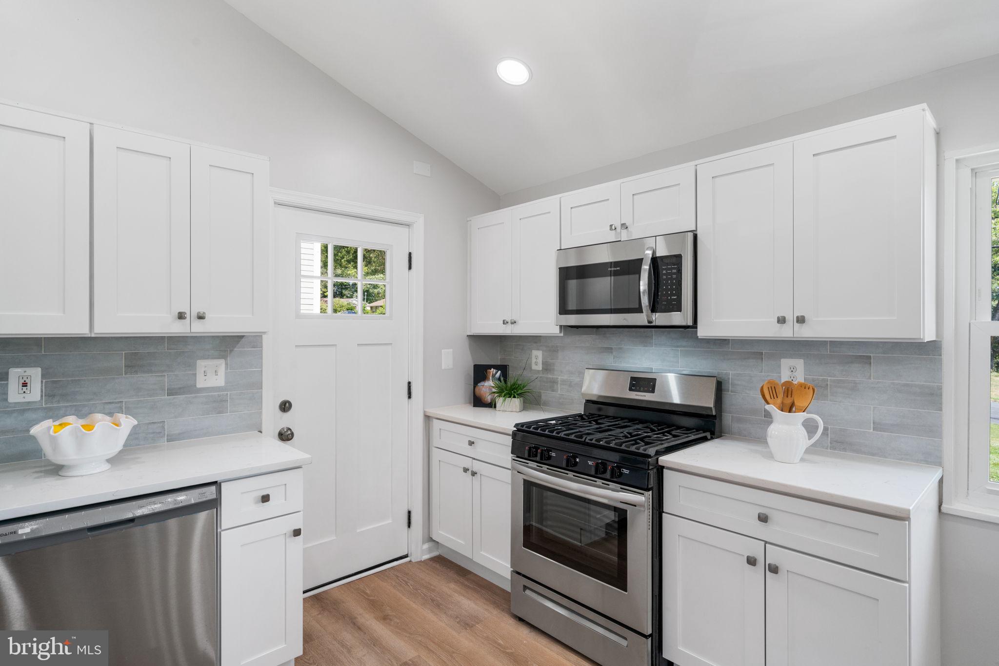 ROSE HILL FARMS - Residential