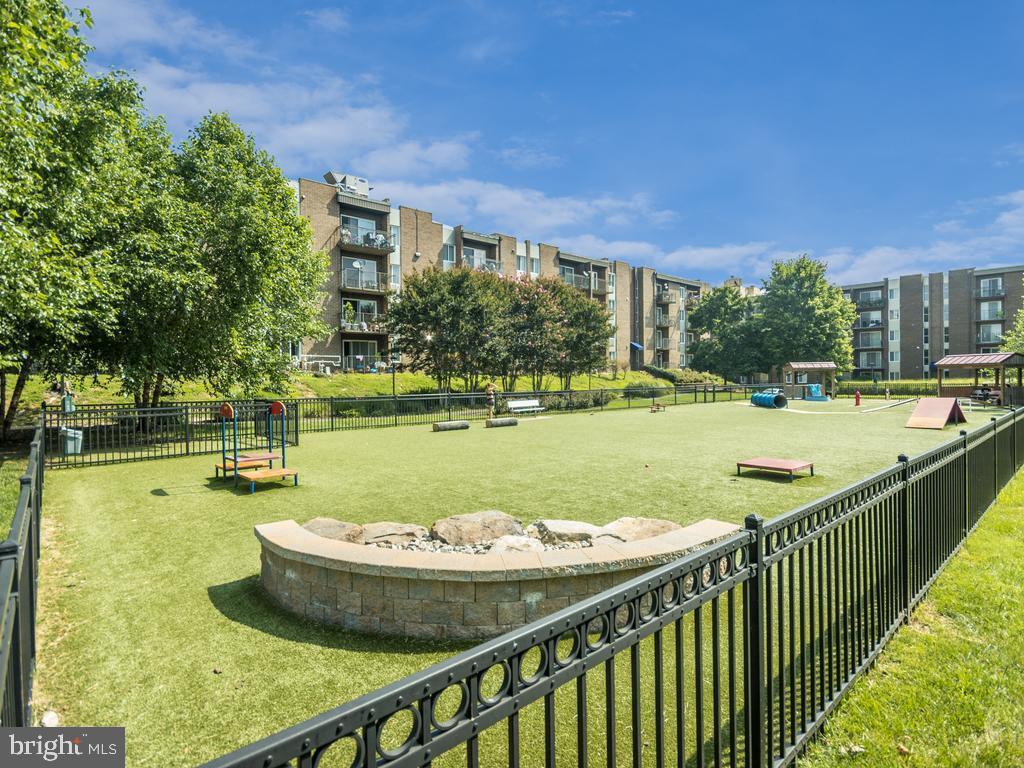 WEST END - Residential