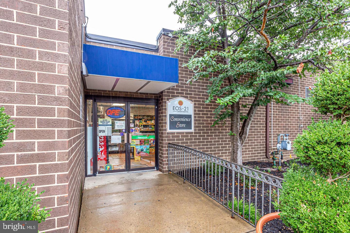 WEST END - Residential