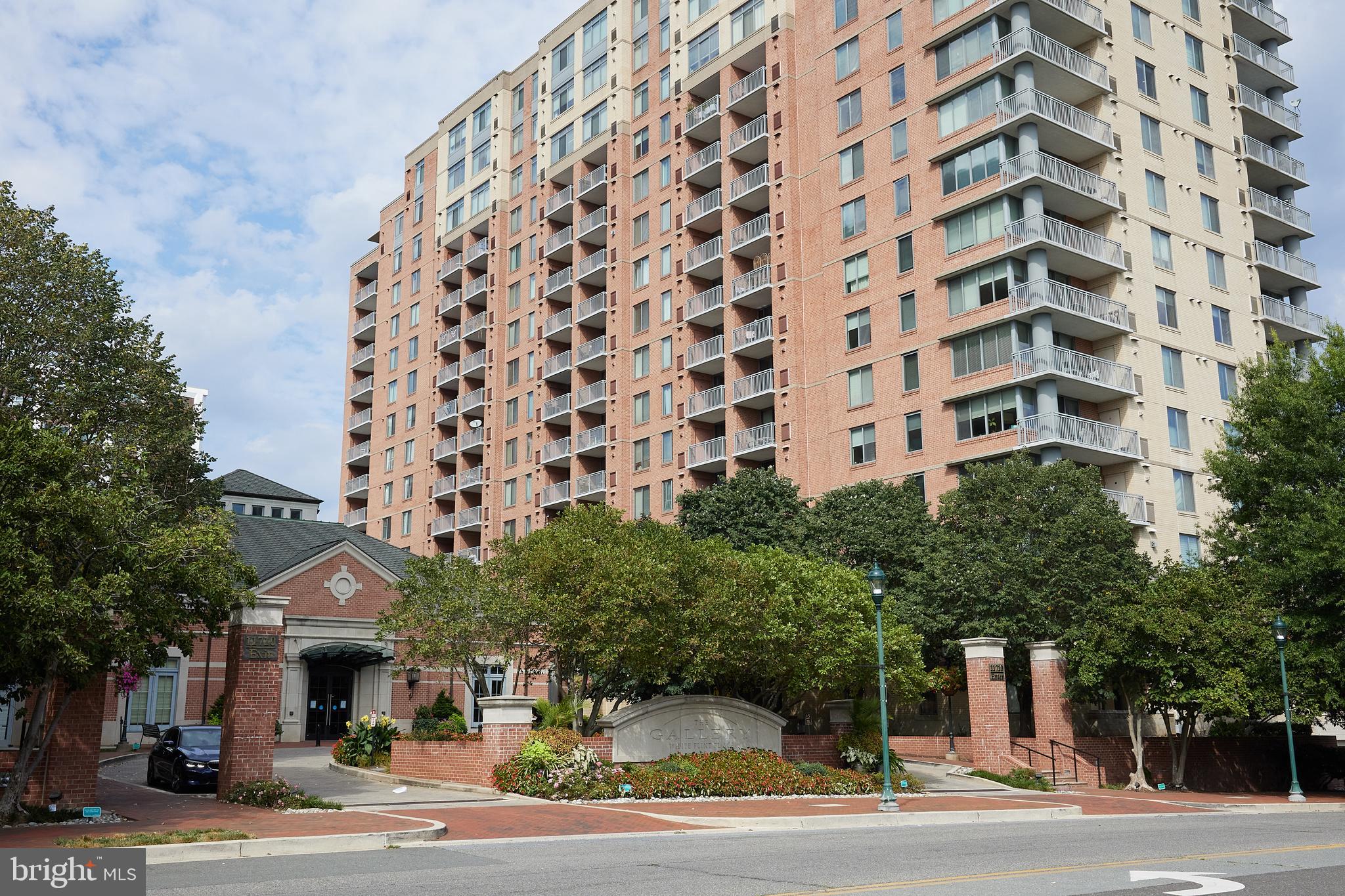 GALLERY AT WHITE FLINT - Residential