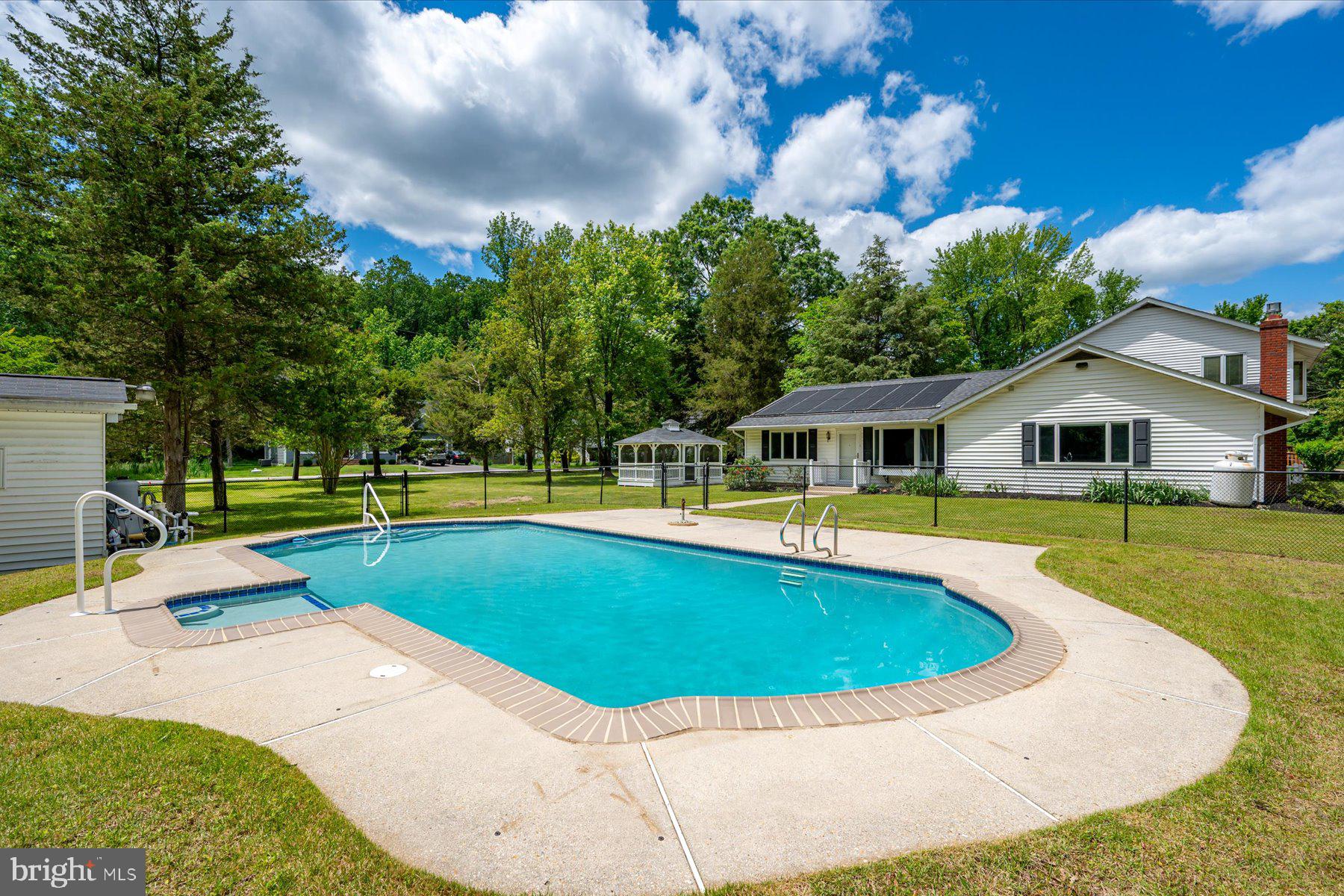 3372 OAK DRIVE