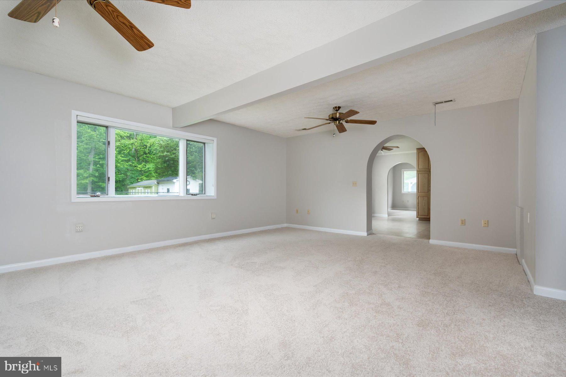 3372 OAK DRIVE