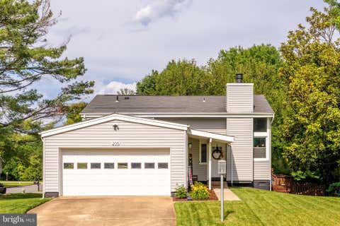 Photo of 205 Magnolia Court, STERLING, VA 20164 (MLS # VALO2127890)