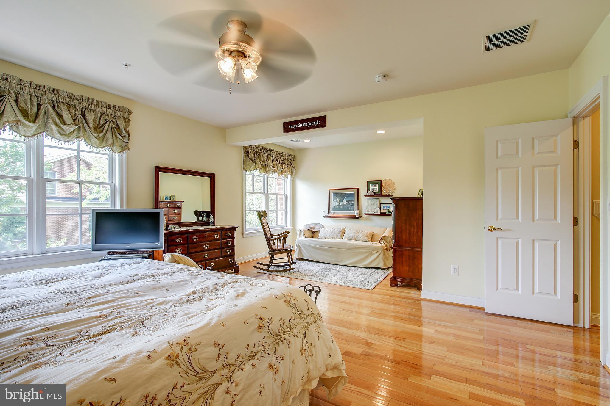 GLENBROOK VILLAGE - Residential