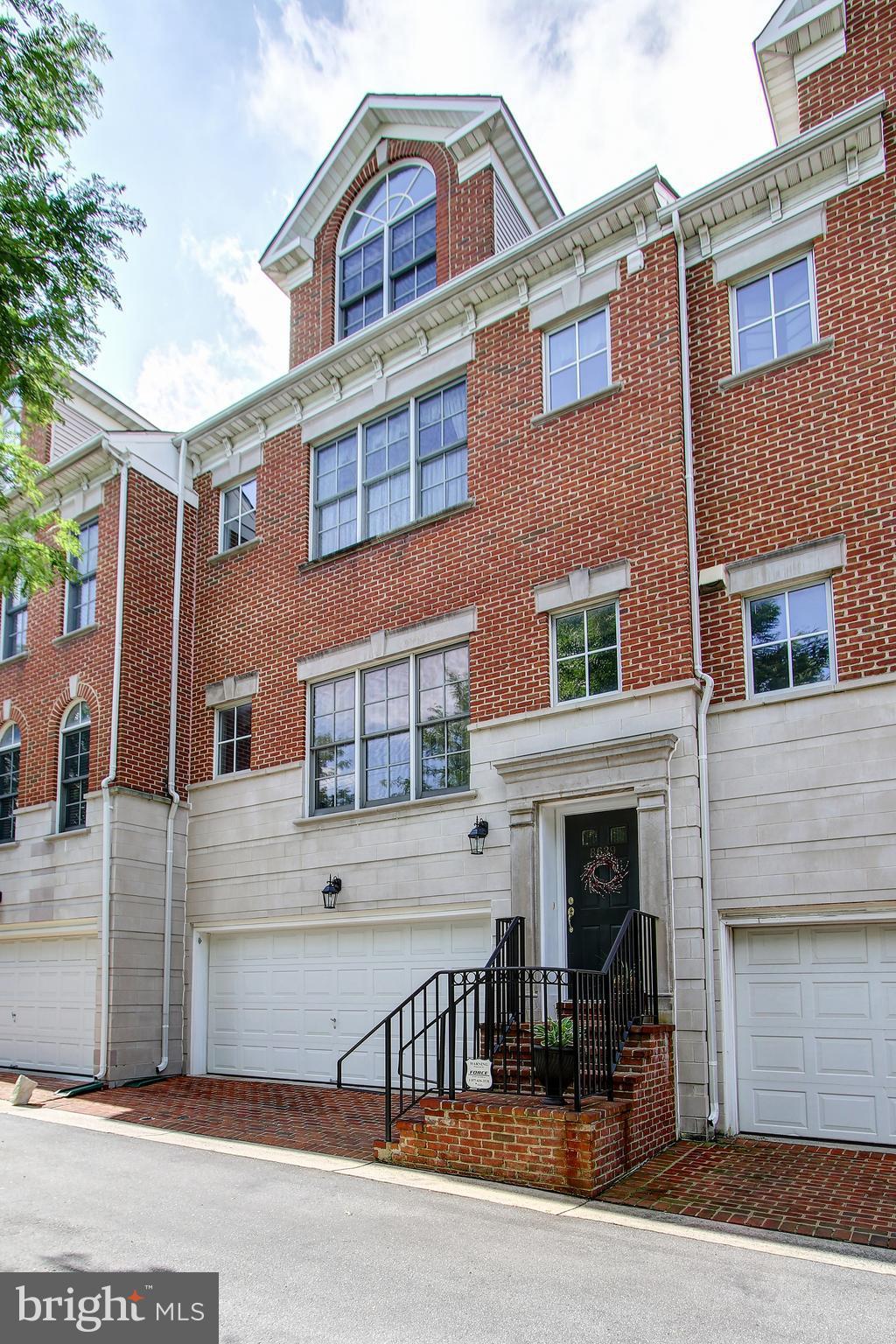 GLENBROOK VILLAGE - Residential