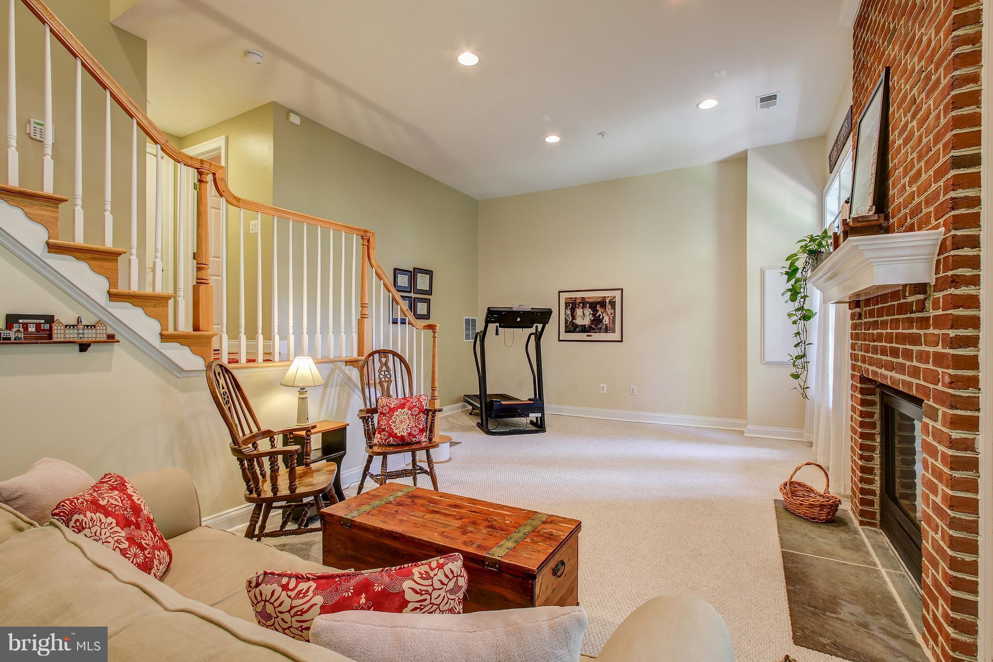 GLENBROOK VILLAGE - Residential