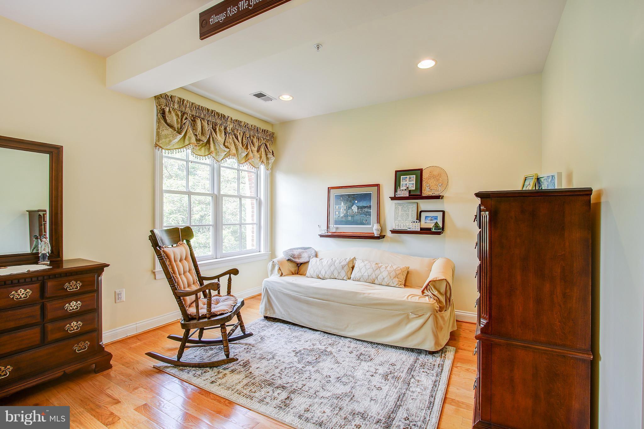 GLENBROOK VILLAGE - Residential