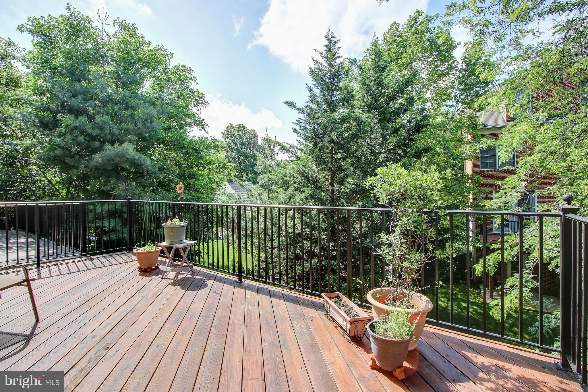 GLENBROOK VILLAGE - Residential