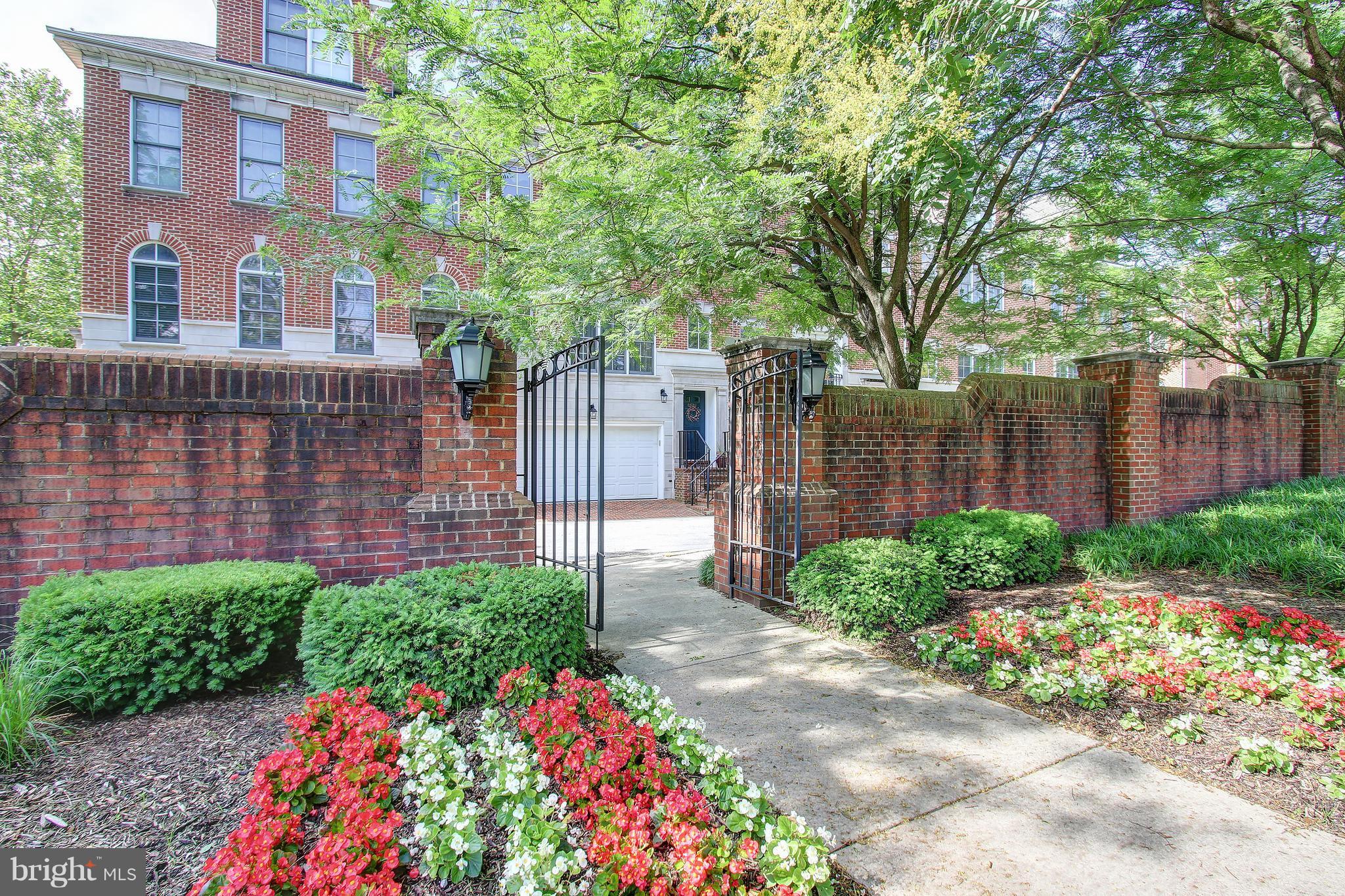 GLENBROOK VILLAGE - Residential