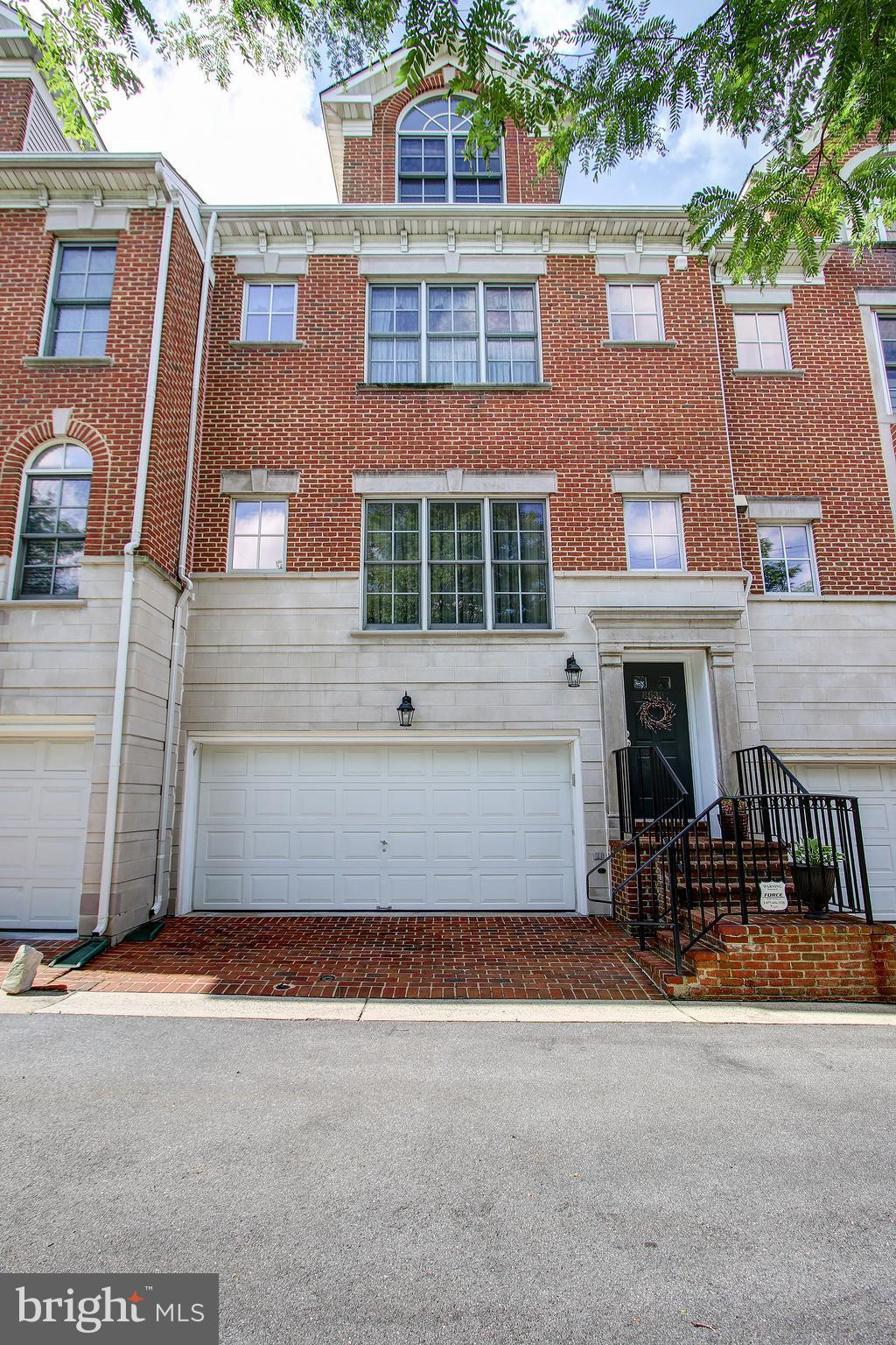 GLENBROOK VILLAGE - Residential