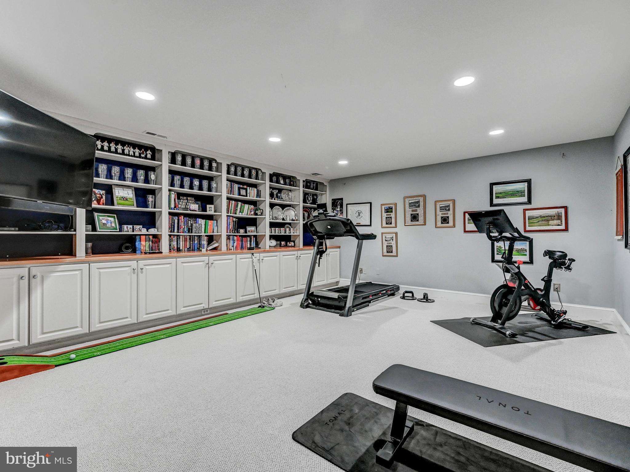 SPRINGHILL FARMS - Residential