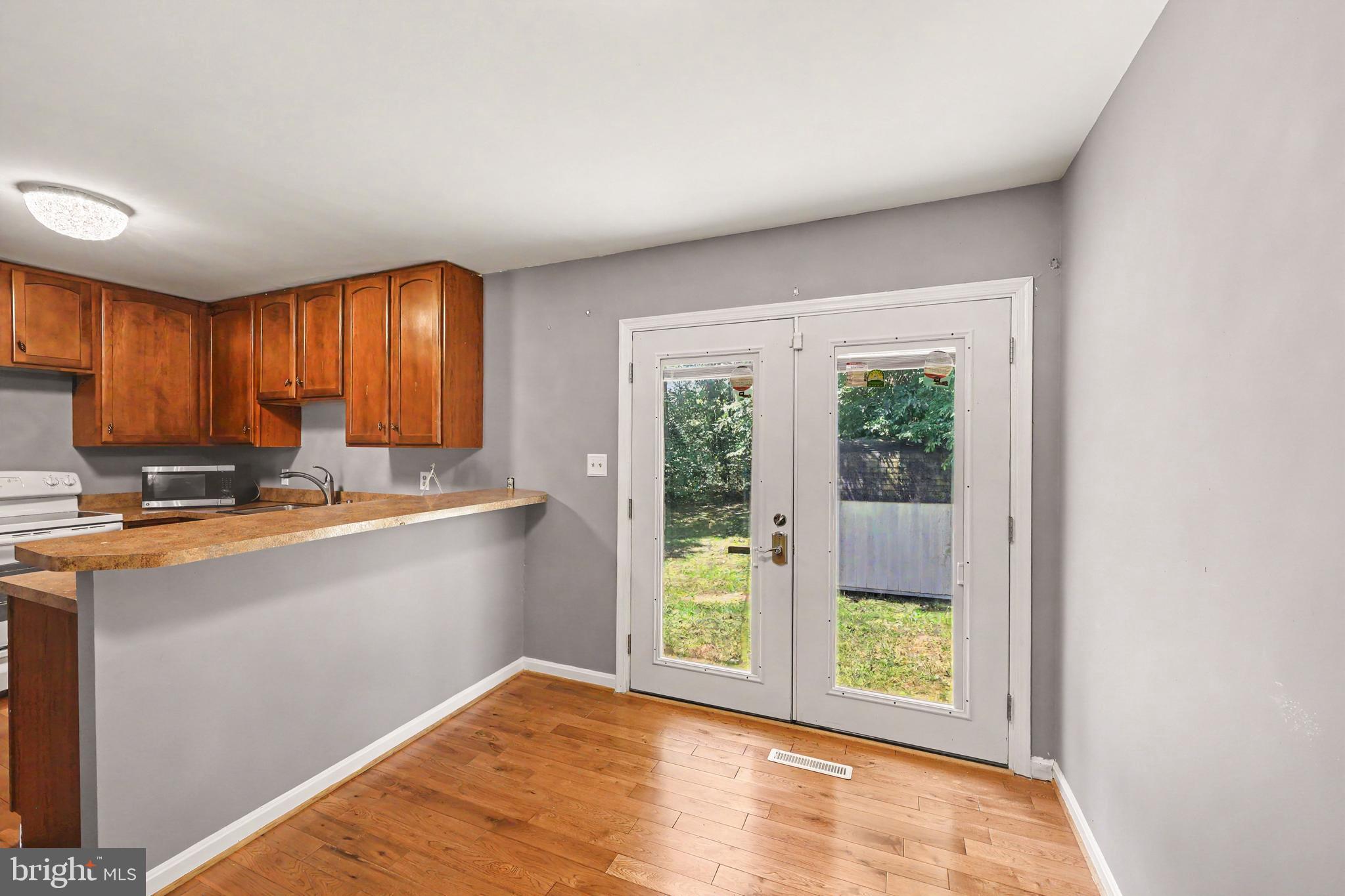 17 WILLOW LANE