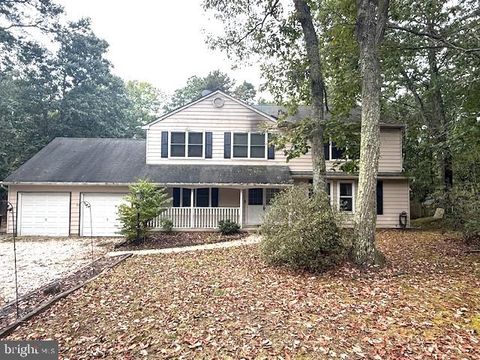 5 WOODS EDGE COURT MEDFORD NJ 08055