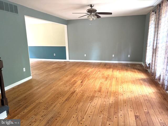 5 WOODS EDGE COURT