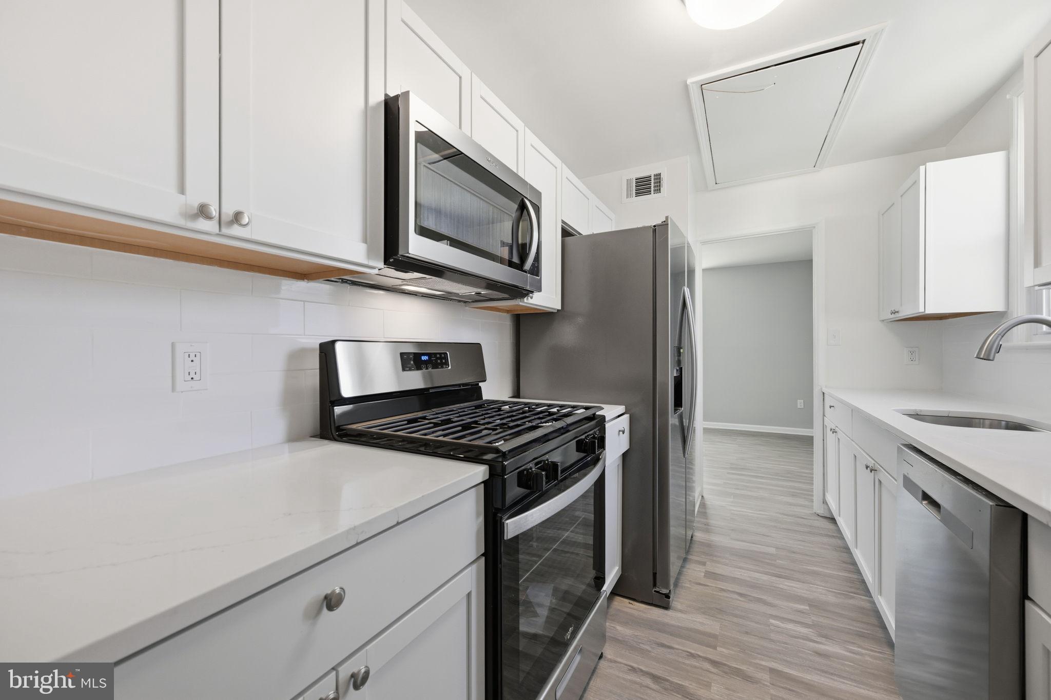 HOLLYWOOD - Residential