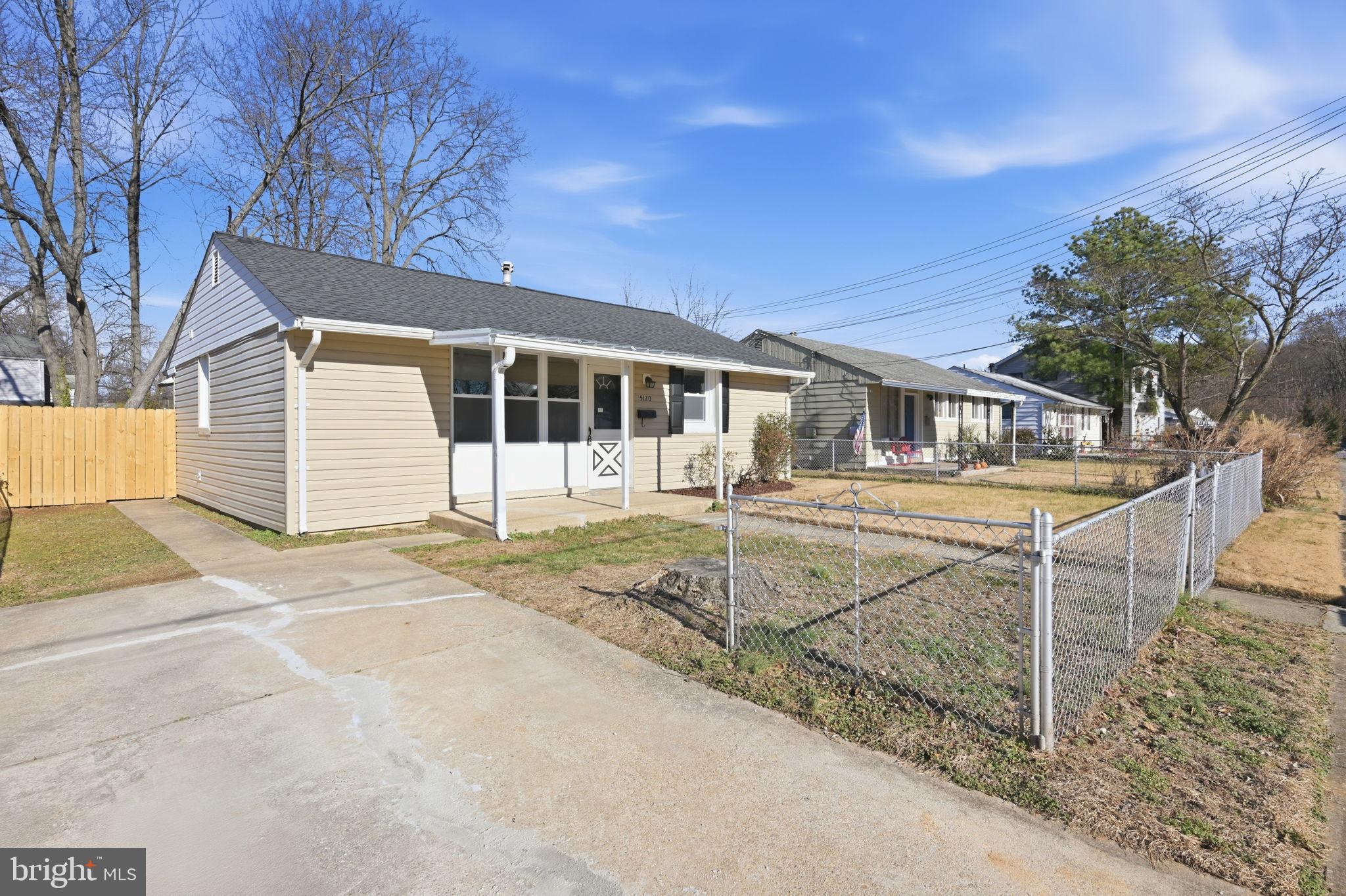 HOLLYWOOD - Residential