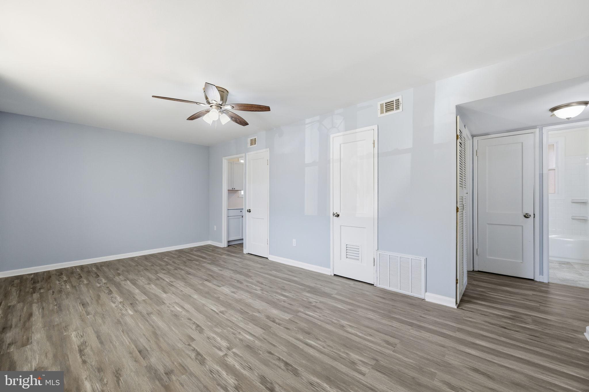 HOLLYWOOD - Residential