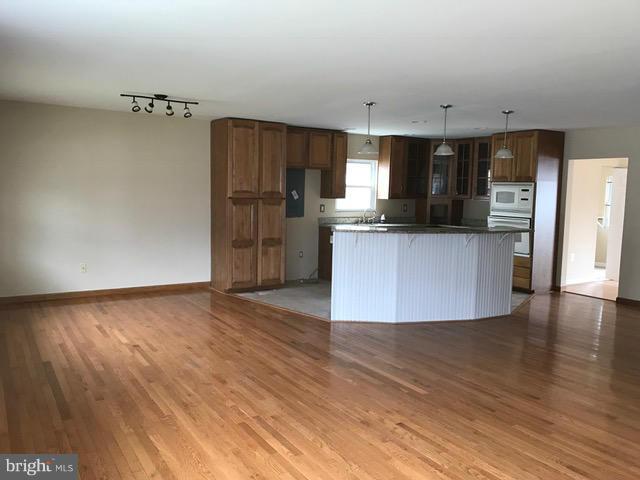 BLOSSOM HILLS - Residential