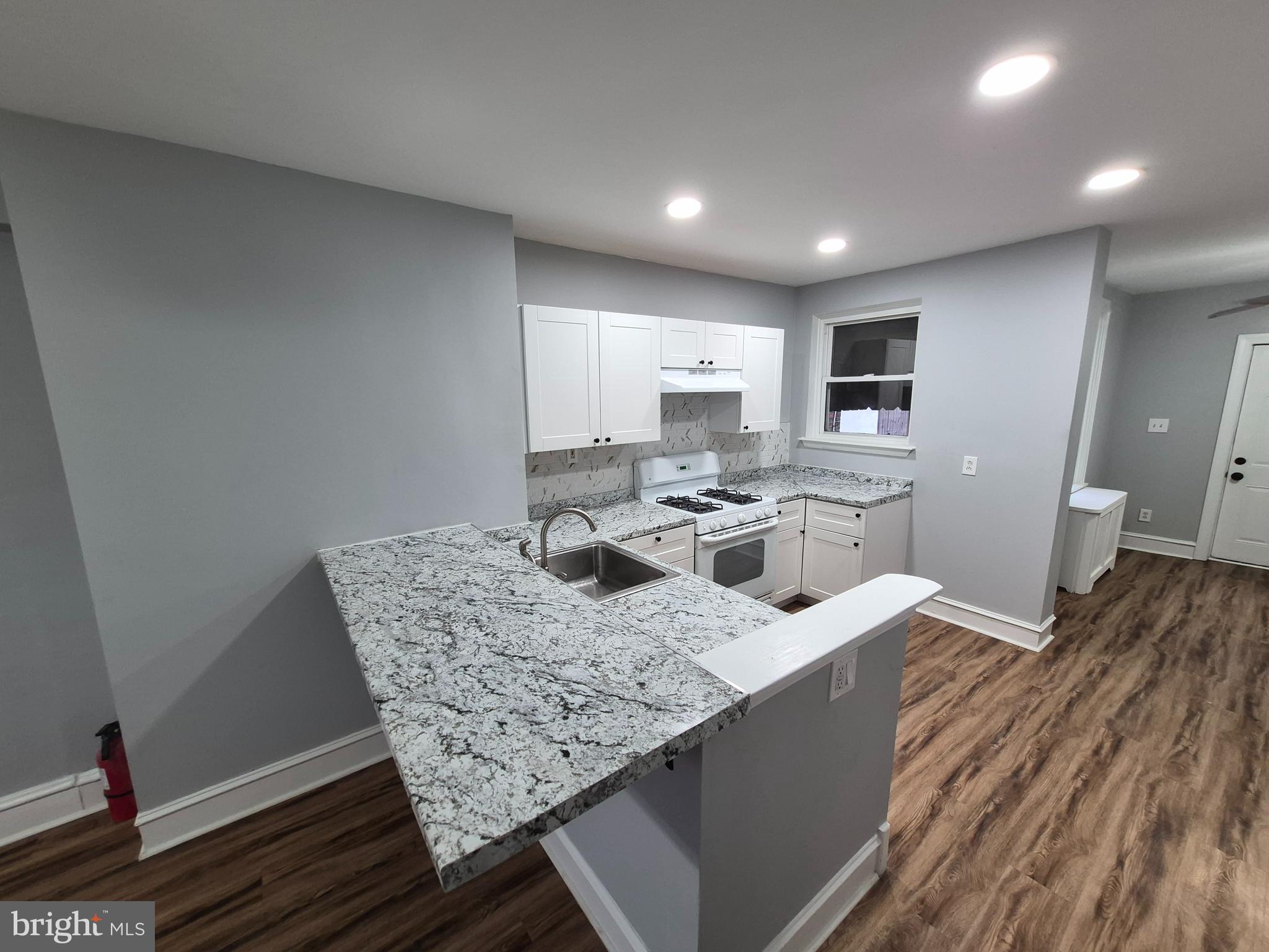 2050 MARGARET STREET