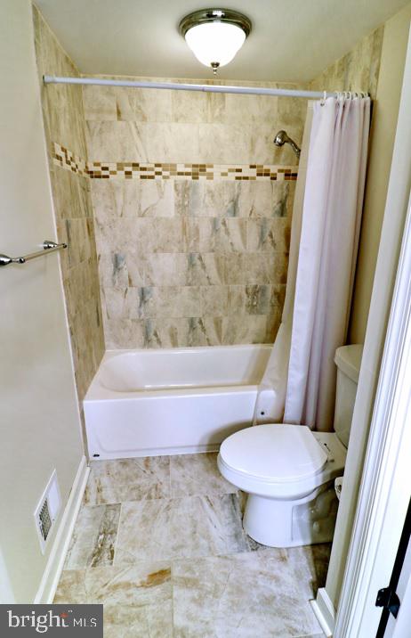 HARPERS CHOICE - Residential Lease