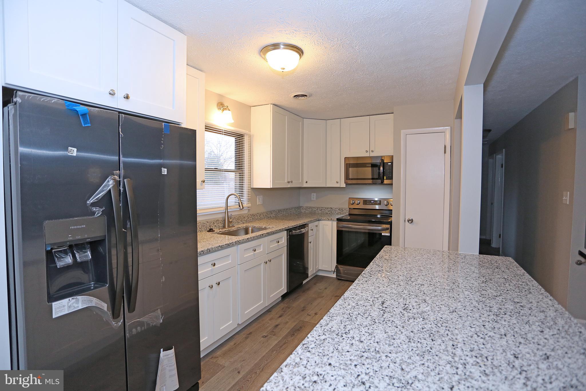 HILLCREST MANOR - Residential