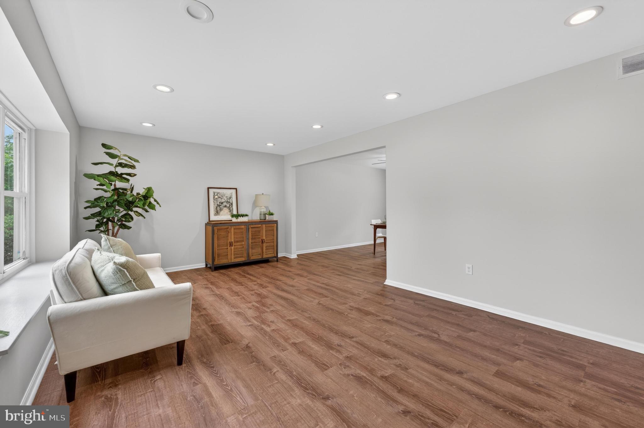 104 TEMPLE BOULEVARD