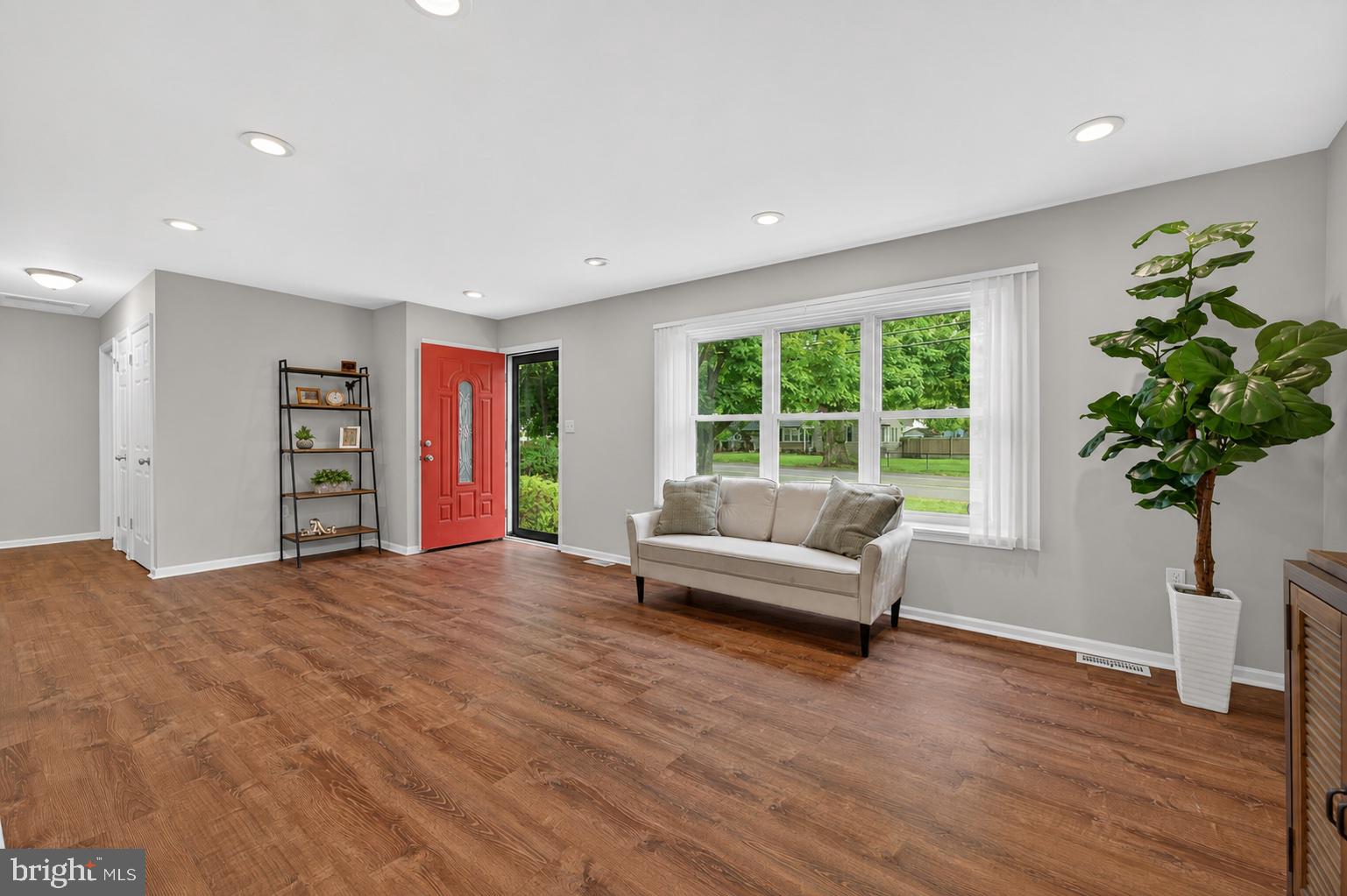 104 TEMPLE BOULEVARD